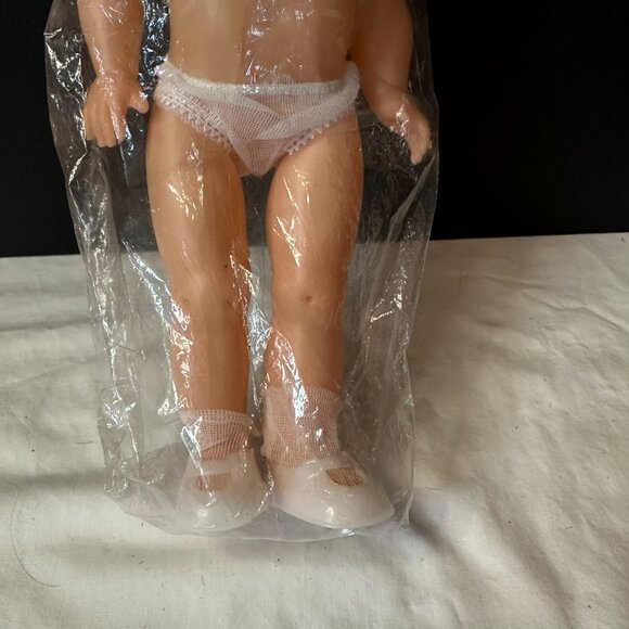 Create-a-Craft Angel Doll 13" – Brown, Sleepy Eyes Like #3049P Fibre-Craft - Picture 4 of 13